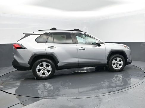 Used 2019 Toyota RAV4 XLE w/ All Weather Liner Package AWD/4WD image 4