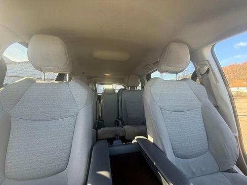 Used 2021 Toyota Sienna LE image 6