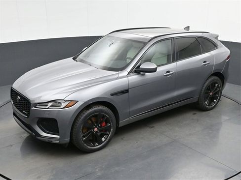 Used 2023 Jaguar F-PACE R-Dynamic S image 48