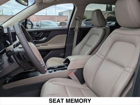 Used 2022 Lincoln Corsair Standard image 22