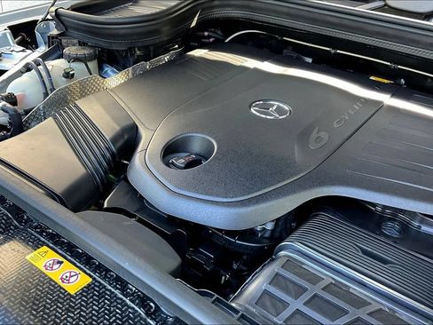Used 2025 Mercedes-Benz GLS 450 4MATIC image 30