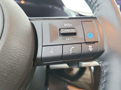 Used 2025 Nissan Pathfinder Platinum w/ Cargo Package FWD image 25