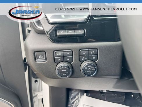 Used 2025 Chevrolet Silverado 1500 High Country w/ Technology Package AWD/4WD image 17