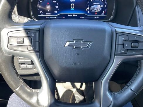 Used 2023 Chevrolet Suburban Z71 w/ Z71 Off-Road Package AWD/4WD image 17