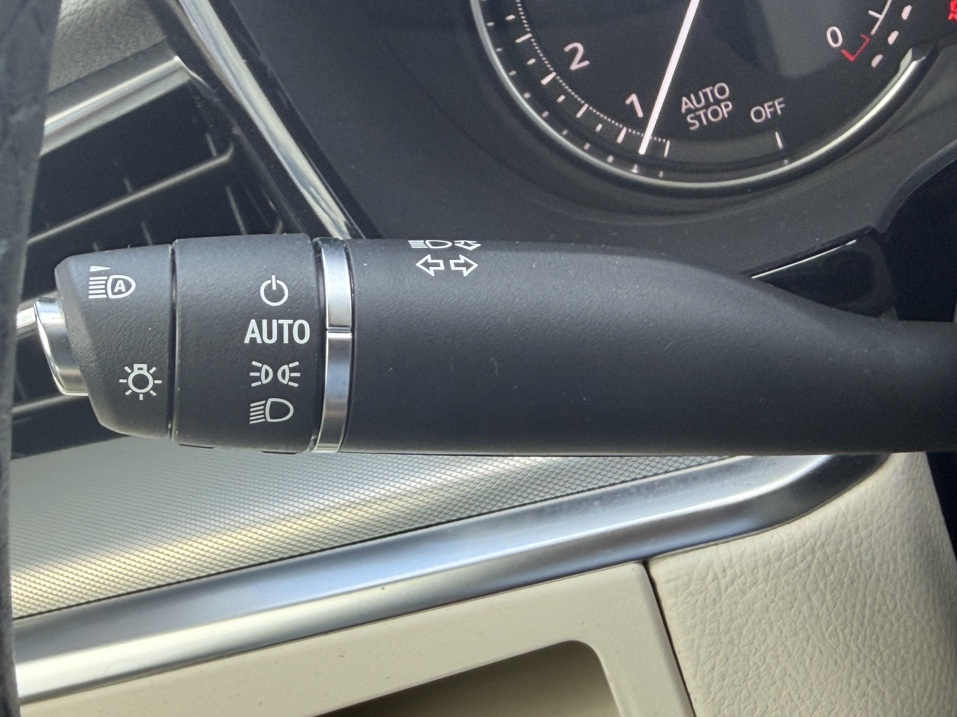 Certified 2024 Cadillac XT5 Premium Luxury FWD image 24