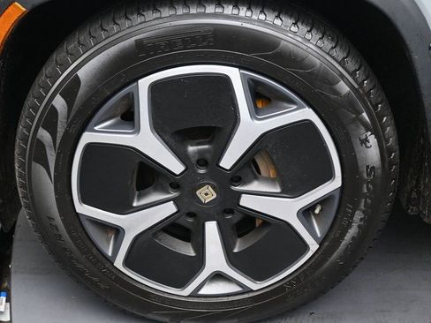 Used 2022 Rivian R1T Adventure image 38