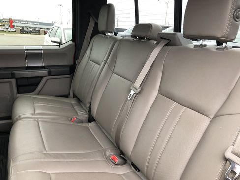 Used 2017 Ford F150 XLT w/ Equipment Group 302A Luxury image 11