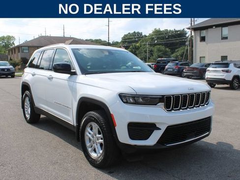 Used 2025 Jeep Grand Cherokee Laredo w/ MOPAR Finishing Package RWD image 2