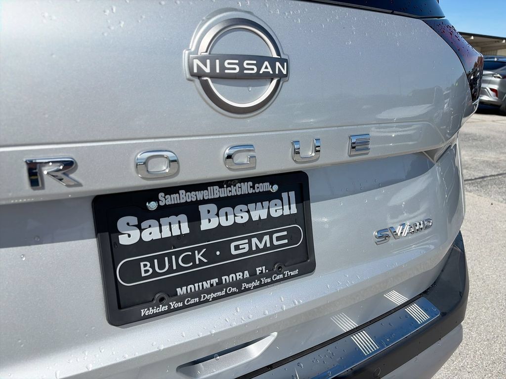 Used 2023 Nissan Rogue SV AWD/4WD image 34