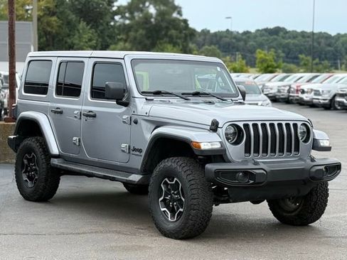 Used 2021 Jeep Wrangler Unlimited Sahara image 38