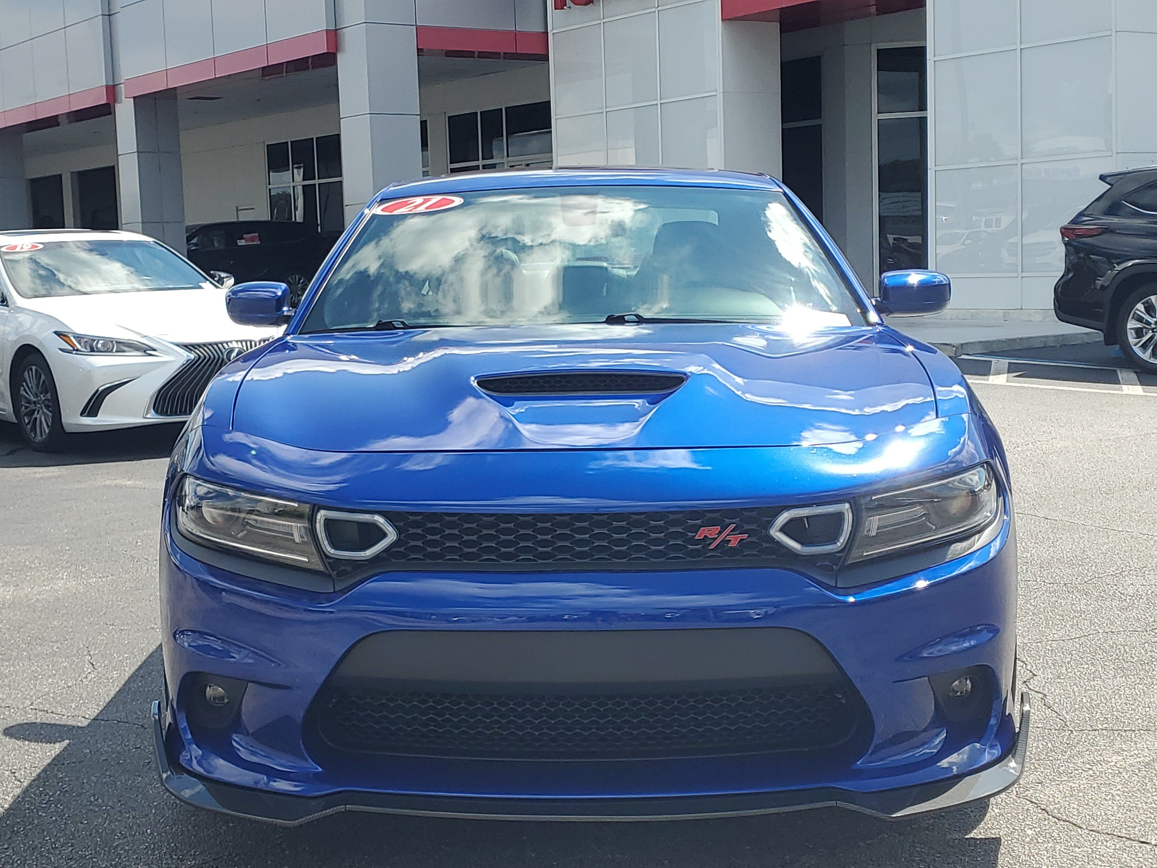 Used 2021 Dodge Charger R/T w/ Plus Group RWD image 2