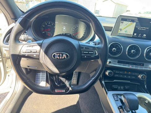 Used 2018 Kia Stinger GT2 RWD image 18