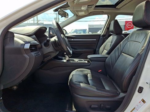 Certified 2023 Nissan Altima 2.5 SR w/ SR Premium Package FWD image 14