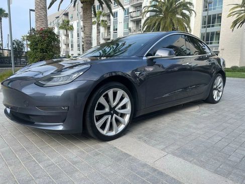 Used 2017 Tesla Model 3 Long Range RWD image 5