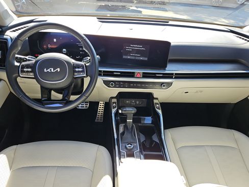 Used 2024 Kia Sorento SX image 8