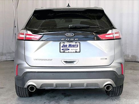 Used 2022 Ford Edge Titanium image 4