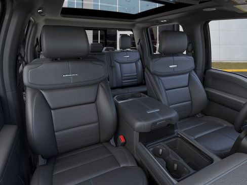 New 2026 Ford F350 4x4 Crew Cab DRW Super Duty image 10