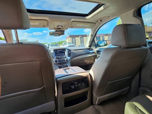 Used 2020 Chevrolet Suburban LT AWD/4WD image 24