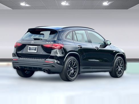 New 2026 Mercedes-Benz GLA 35 AMG 4MATIC image 8