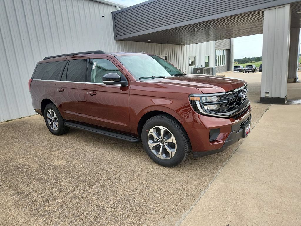 New 2027 Ford Expedition Max Active RWD image 2