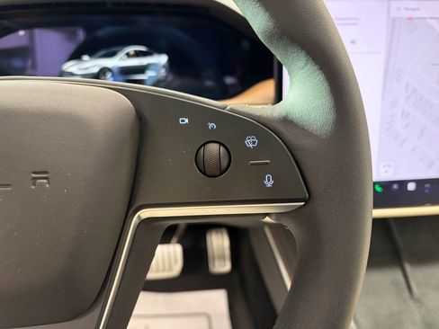 Used 2024 Tesla Model S image 14