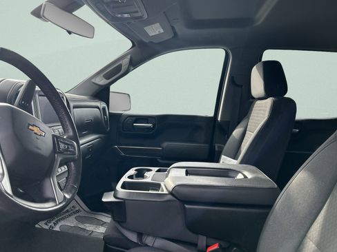 Used 2022 Chevrolet Silverado 1500 LT image 11