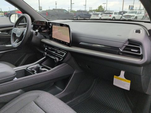 New 2026 Chevrolet Traverse LT w/ Midnight/Sport Edition FWD image 27