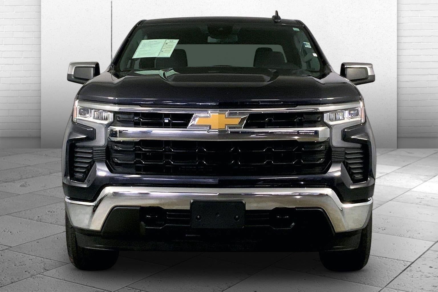 Used 2024 Chevrolet Silverado 1500 LT AWD/4WD image 2
