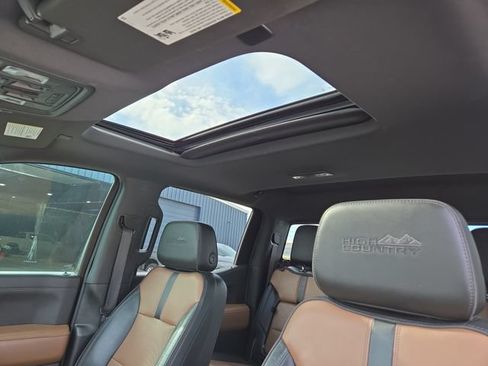 Used 2019 Chevrolet Silverado 1500 High Country AWD/4WD image 32