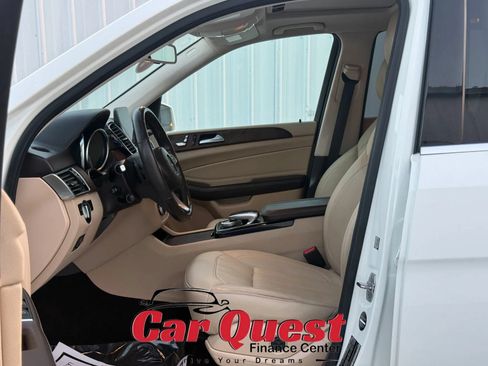 Used 2019 Mercedes-Benz GLE 400 4MATIC image 9
