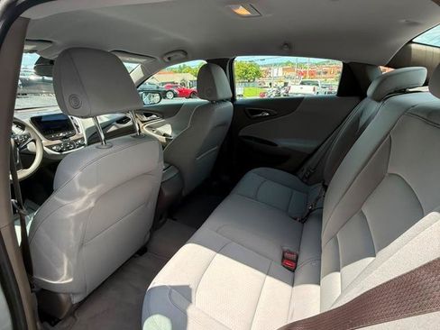 Used 2023 Chevrolet Malibu LS FWD image 20
