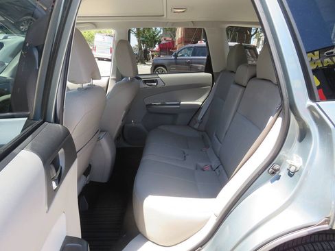 Used 2012 Subaru Forester 2.5X Limited AWD/4WD image 21