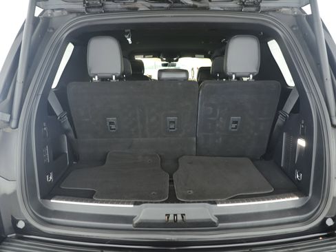 Used 2020 Lincoln Navigator 2WD image 5