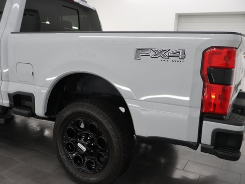 Used 2025 Ford F250 XLT w/ Black Appearance Package AWD/4WD image 33