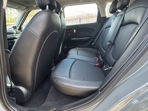 Used 2016 MINI Cooper Clubman image 14