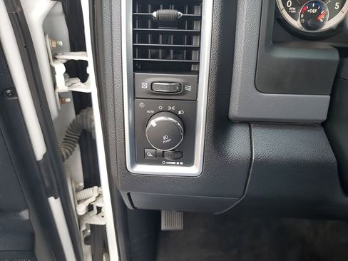 Used 2018 RAM 3500 Lone Star image 33