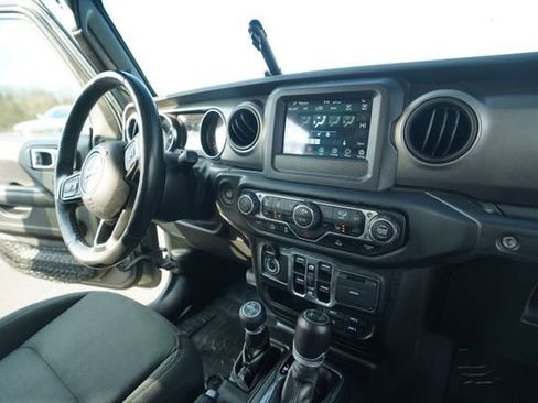 Used 2021 Jeep Wrangler Unlimited Sport image 32