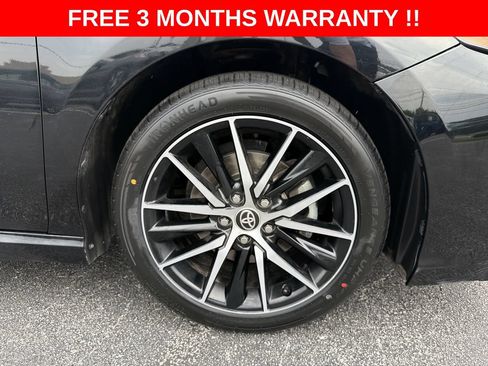 Used 2021 Toyota Camry SE FWD image 10