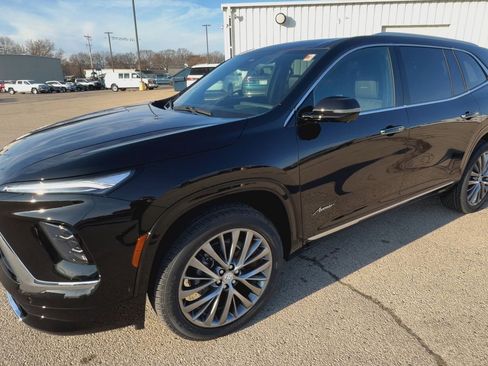 New 2026 Buick Enclave Avenir w/ Super Cruise Package image 4