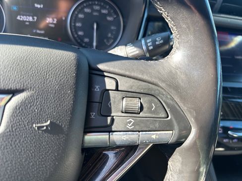 Used 2020 Cadillac XT6 Premium Luxury image 22