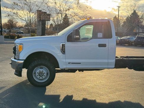 Used 2017 Ford F350 XL w/ Power Equipment Group image 10