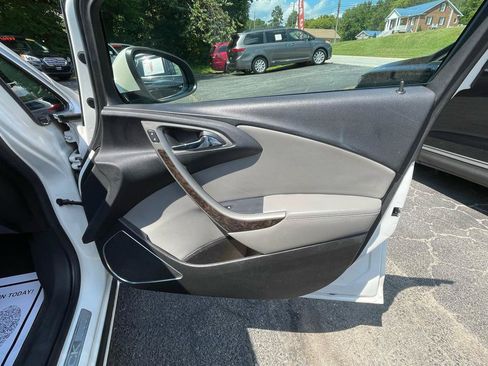Used 2012 Buick Verano FWD image 26
