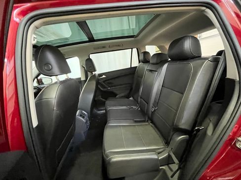 Used 2018 Volkswagen Tiguan SEL image 22