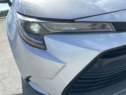 Used 2024 Toyota Corolla LE FWD image 31