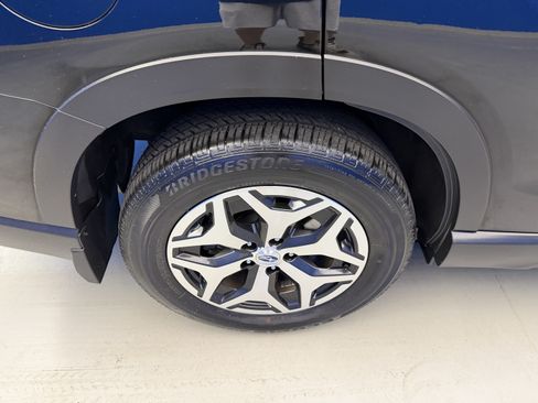 Certified 2024 Subaru Forester Premium AWD/4WD image 8