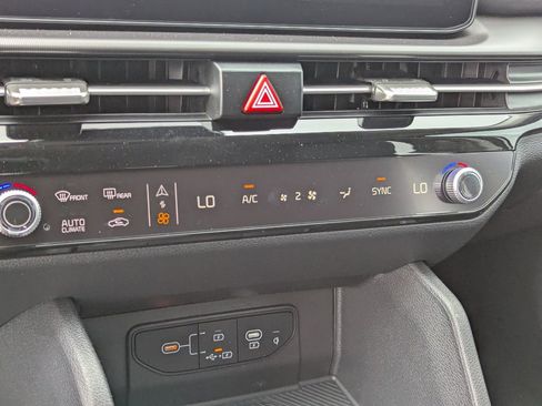 New 2026 Kia Sportage EX FWD image 25