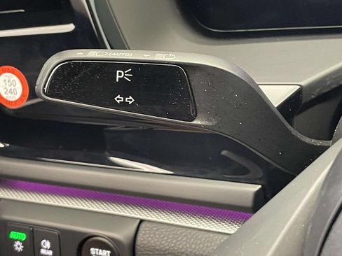 Certified 2025 Porsche Panamera 4 AWD/4WD image 38