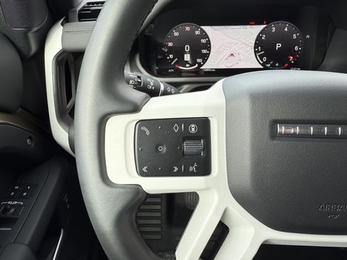 Certified 2025 Land Rover Defender 110 S image 33