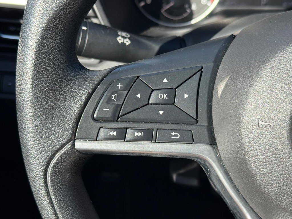 Used 2024 Nissan Altima 2.5 SV FWD image 14