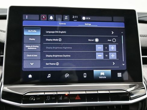 Used 2023 Jeep Compass Latitude image 26